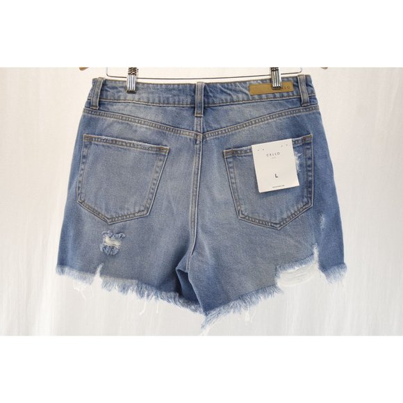 NWT Cello High Rise Destroy Shorts | Sz L, Light Wash, Style WV46348-1 - Picture 4 of 6